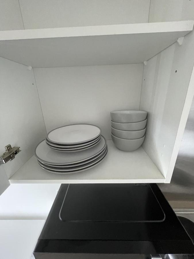Modern 2-Bed Apartment In The Heart Of Salford Quays Bagian luar foto